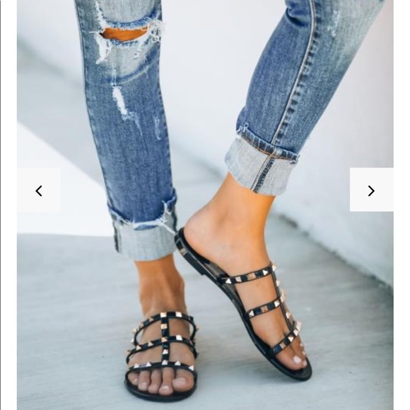 💚NIB Rockstud caged flat sandals size 6/ 6.5 - Picture 5 of 8